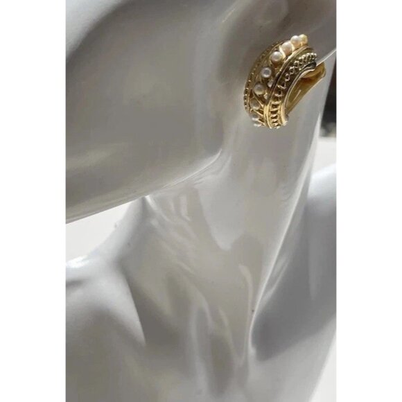 Vintage Quality Faux Pearl Gold tone Half Hoop Vintage Pierced Earrings - Picture 2 of 11